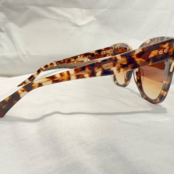 NEW! DITA DAYTRIPPER 22031-C-CMT-GLD; TOURTOISE & GOLD FRAME W/ BROWN GRADIENT L - Picture 4 of 7